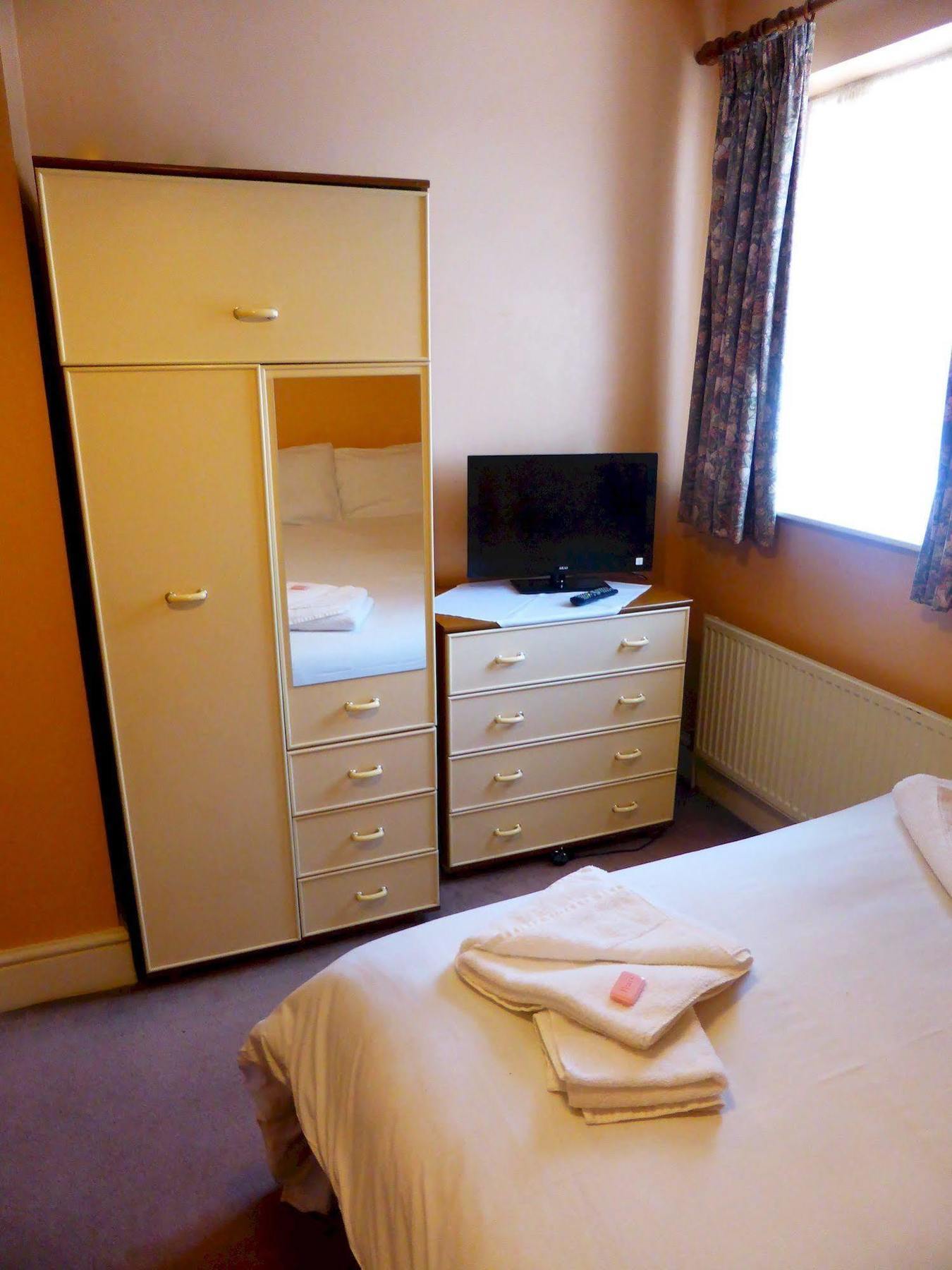 Hotel Dinara Бирмингам Екстериор снимка